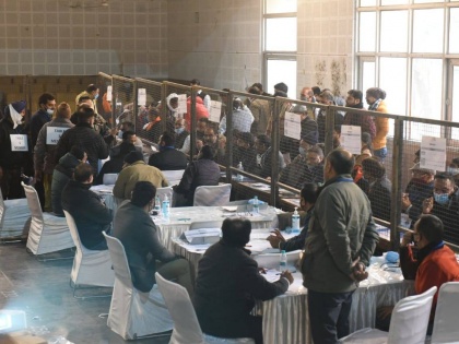 Haryana Municipal Election Results 2020 ambala sonipat panchkula bjp-jjp congress  | Haryana Municipal Election: हरियाणा निकाय चुनाव में भाजपा-जजपा को झटका, कई सीट पर निर्दलीय आगे, कांग्रेस पीछे