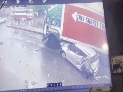 Road Accident in Haryana Uncontrolled school bus full of children hits several vehicles car rams into truck video viral | Road Accident in Haryana: बच्चों से भरी बेकाबू स्कूल बस ने कई गाड़ियों को मारी टक्कर, ट्रक में जा घुसी कार; वीडियो वायरल Road Accident in Haryana Uncontrolled school bus full of children hits several vehicles car rams into truck video viral | Road Accident in Haryana: बच्चों से भरी बेकाबू स्कूल बस ने कई गाड़ियों को मारी टक्कर, ट्रक में जा घुसी कार; वीडियो वायरल
