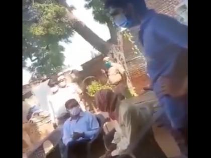 Hathras incident: DM tells victim family media will go tomorrow, we will stay here', watch video | हाथरस: पीड़िता के परिवार से बोले DM- 'मीडिया कल चला जाएगा, हम यहीं रहेंगे', देखिए वीडियो