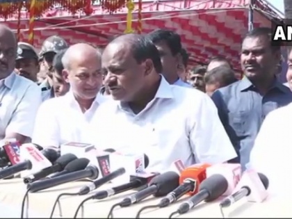 Karnataka: Three Congress MLAs in touch with BJP, Kumarsaswami government in crisis? | कर्नाटकः बीजेपी से संपर्क में कांग्रेस के तीन विधायक, संकट में कुमारस्वामी सरकार?