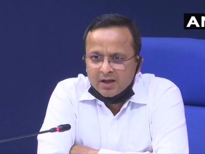 Corona virus India lockdown Rail migrant workers Center said 85% fare paid railways 15% fare paid state governments | रेल भाड़ा विवादः प्रवासी श्रमिकों से पैसे लेने की बात गलत, केंद्र ने कहा- 85 फीसदी किराया रेलवे और 15% किराया राज्य सरकारें वहन कर रही हैं 