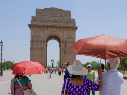 Heatwave in Delhi live Heat record broken Highest temperature last 3 years, 42-1 degree Celsius | Heatwave in Delhi: दिल्ली में गर्मी का रिकॉर्ड टूटा?, पिछले 3 वर्ष में सबसे अधिक तापमान, 42.1 डिग्री सेल्सियस Heatwave in Delhi live Heat record broken Highest temperature last 3 years, 42-1 degree Celsius | Heatwave in Delhi: दिल्ली में गर्मी का रिकॉर्ड टूटा?, पिछले 3 वर्ष में सबसे अधिक तापमान, 42.1 डिग्री सेल्सियस