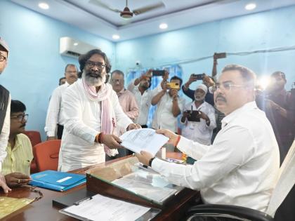 Jharkhand Elections 2024: Thursday was 'Mega Nomination Day' in Jharkhand, more than 100 political figures including Hemant Soren filed nominations for various seats | Jharkhand Elections 2024: झारखंड में गुरुवार का दिन रहा ‘मेगा नॉमिनेशन डे’, हेमंत सोरेन समेत 100 से ज्यादा सियासी हस्तियों ने विभिन्न सीटों पर दाखिल किया नामांकन