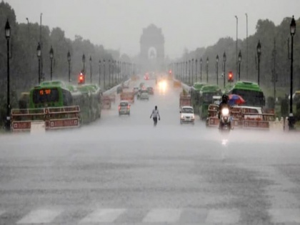 news weather update delhi break 32 years huge rain record imd says north india see strong rainfall | Weathe Update: दिल्ली में बारिश ने तोड़ा 32 साल का रिकॉर्ड, तेज बारिश से राष्ट्रीय राजधानी में बढ़ी ठंड, IMD ने जताई उत्तर भारत में भारी बारिश की संभावना