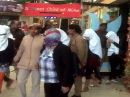 Gurugram police arrested 9 women include 4 Thailand without visa for sex racket | गुरुग्राम: साइबर सिटी में स्पा सेंटर के नाम पर थाईलैंड की युवतियों से जिस्मफरोशी, 9 गिरफ्तार Gurugram police arrested 9 women include 4 Thailand without visa for sex racket | गुरुग्राम: साइबर सिटी में स्पा सेंटर के नाम पर थाईलैंड की युवतियों से जिस्मफरोशी, 9 गिरफ्तार