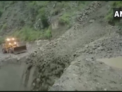 Himachal Pradesh NH 3 and 5 blocked after landslide and heavy rain in Ribba Kinnaur Manali and Kullu | हिमाचल प्रदेश: भारी बरसात और भूस्खलन के चलते नेशनल हाईवे 3 और 5 बंद, कुल्लू-मनाली मार्ग क्षतिग्रस्त