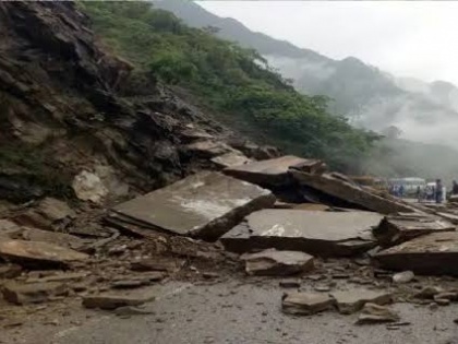 Avalanche in Himachal Pradesh, four people dead due to landslide | हिमाचल प्रदेश में हिमस्खलन, भूस्खलन से चार लोगों की मौत