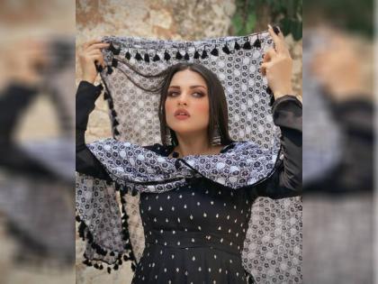 बिग बॉस फेम हिमांशी खुराना ने शेयर किया ग्लैमरस फोटोशूट, देखिए पंजाब की ऐश्वर्या राय का कातिलाना अंदाज-PHOTOS