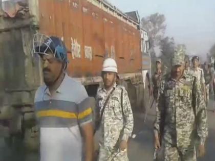 bihar communal clashes after 5 district violence increase in nawada police firing, internet close | बिहार: नहीं थम रही सांप्रदायिक हिंसा, नवादा में मूर्ति तोड़ने पर भिड़े दो गुट, पुलिस ने की हवाई फायरिंग