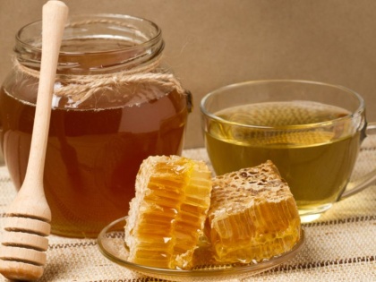 honey and warm water benefits in Hindi: 8 amazing health benefits of drinking honey and hot water empty stomach | शहद और गर्म पानी के फायदे : सुबह पियें शहद और गर्म पानी, इम्यून पावर होगी मजबूत, इन्फेक्शन, कब्ज, मोटापा जैसे 10 रोगों से होगा बचाव