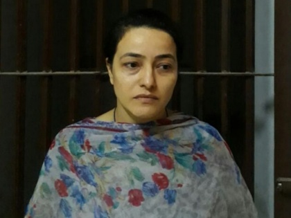 gurmeet ram rahim adopted daughter Honeypreet Insan in ambala jail | राम रहीम की 'राइट हैंड' हनीप्रीत जेल में रहकर करना चाहती है ये काम, प्रशासन से मॉंगी इजाजत