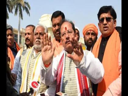 BJP aggressive on deaths due to spurious liquor in Bihar, demands Governor to dismiss Nitish government | बिहार में जहरीली शराब से हो रही मौतों पर भाजपा आक्रामक, राज्यापाल से की नीतीश सरकार को बर्खास्त करने की मांग