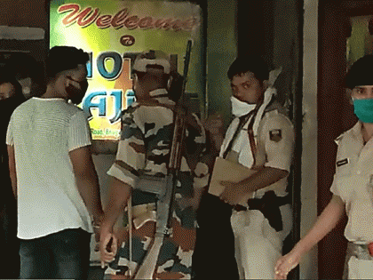 Bihar patna Sex racket fraud raid in Chapra hotel arrest of five girl and four boys manager | सेक्स रैकेट का गोरखधंधा, छपरा के होटल में छापा, पांच लड़की और चार लड़के अरेस्ट, मैनेजर गिरफ्तार
