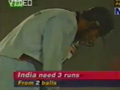 when hrishikesh kanitkar hits 4 against pakistan in independence cup final 1998 | Hrishikesh Kanitkar Birthday: कानितकर ने जब पाकिस्तान के खिलाफ 'फिक्स मैच' में चौका लगाकर दिलाई जीत