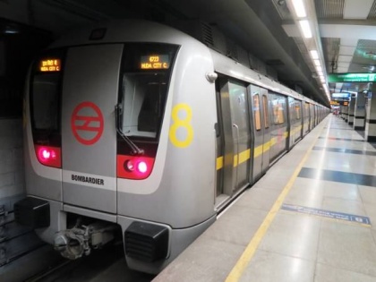 A man has committed suicide by jumping in front of the metro train at Civil Lines Metro Station. | सिविल लाइन स्टेशनः मेट्रो ट्रेन के आगे कूदा शख्स, मौत