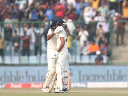 Ind Vs Aus 2nd Test IND 262 AUS 263 Australia, 2nd Test lead 1 run Axar Patel Ravichandran Ashwin added 114 runs | Ind Vs Aus 2nd Test: ऑस्ट्रेलिया को एक रन की बढ़त, टीम इंडिया 262 पर आउट, अक्षर और अश्विन ने आठवें विकेट के लिए जोड़े 114 रन