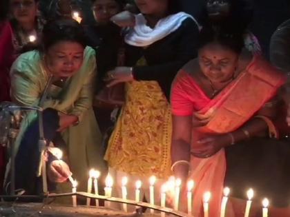 Hyderabad Rape & Murder Case: Uncle talks about a ritual which family can not do now | हैदराबाद रेप-हत्या: 'अंतिम संस्कार से पहले पेड़ से कराई जाती है कुंवारी लड़की के शव की शादी, हम वह भी नहीं कर सकते' Hyderabad Rape & Murder Case: Uncle talks about a ritual which family can not do now | हैदराबाद रेप-हत्या: 'अंतिम संस्कार से पहले पेड़ से कराई जाती है कुंवारी लड़की के शव की शादी, हम वह भी नहीं कर सकते'