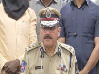 Telangana Hyderabad Police arrest serial killer accused of murdering 18 women | 18 महिलाओं का मर्डर! पत्नी किसी और के साथ भागी तो नफरत में बन गया सीरियल किलर, गिरफ्तार
