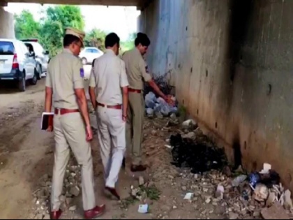 Hyderabad veterinary doctor gang rape, murder case: know how four accused plane for gang rape | हैदराबाद: मुंह दबाकर चारों आरोपी करते रहे महिला डॉक्टर का गैंगरेप, जानबूझकर स्कूटी की पंक्चर, आरोपियों ने ऐसे की रेप की प्लानिंग