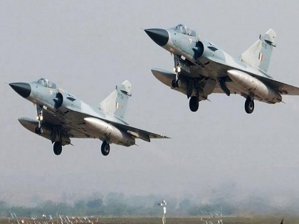 IAF carries out major readiness exercise near Pak border in Jammu kashmir, Punjab | भारतीय वायुसेना ने पाकिस्तान बॉर्डर पर लिया तैयारियों का जायजा, सुपरसोनिक स्‍पीड से उड़ाए फाइटर जेट