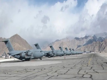 Indian Airfield, which became gritty of Chinese soldiers in Ladakh border | लद्दाख सीमा में चीनी सैनिकों की किरकरी बने भारत के एयरफील्ड, यहां फाइटर विमानों व हेलीकाप्टरों की उड़ान क्षमता को निरंतर बेहतर बना रही है भारतीय वायुसेना