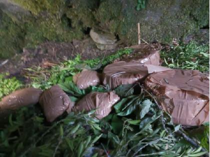 Jammu and Kashmir Terrorist hideout busted in Poonch security forces recovered IED and other items | Jammu and Kashmir: पुंछ में आतंकी ठिकाने का भंडाफोड़, सुरक्षा बलों ने बरामद किए IED समेत अन्य सामान