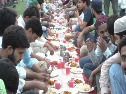 Beef served 20 Hindu leaders workers Bangladesh Nationalist Party Iftar party Sylhet participants expressed displeasure posts social media | बांग्लादेश: बीएनपी के इफ्तार पार्टी में करीब 20 हिन्दू नेताओं और कार्यकर्ताओं को परोसे गए गोमांस, प्रतिभागियों ने सोशल मीडिया पर पोस्ट शेयर कर जताई नाराजगी
