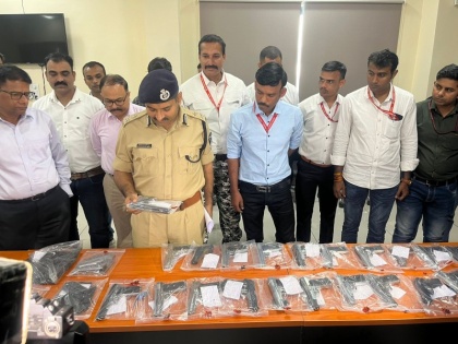 Indore Crime Branch caught a large cache of illegal arms smuggling, 40 pistols, 36 magazines and 5 live cartridges | इंदौर: क्राइम ब्रांच ने पकड़ा अवैध हथियारों की तस्करी का बड़ा जखीरा, 40 पिस्टल, 36 मैगजीन और 5 जिंदा कारतूस