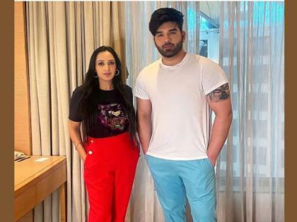 Celebrity makeup artist Raman Bakshi did Paras Chhabra's makeup for an event | सेलिब्रिटी मेकअप आर्टिस्ट रमन बख्शी ने एक इवेंट के लिए पारस छाबड़ा का मेकअप किया