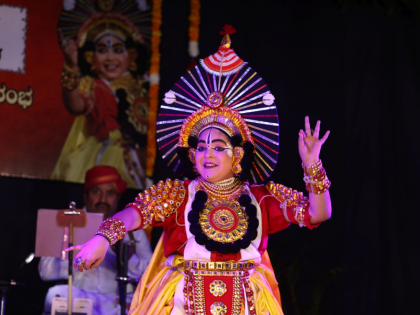 Child dancer Tulsi started Yakshagana choreography mission for 'World Peace' | बाल नृत्यांगना तुलसी ने 'विश्व शांति' के लिए की यक्षगान नृत्यकला मिशन की शुरुआत