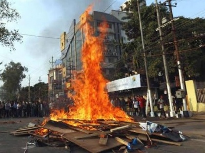 Protest over citizenship bill: Bandh paralyses Manipur, Nagaland | कैब के खिलाफ प्रदर्शन: बंद के कारण नगालैंड के कई हिस्सों में जनजीवन प्रभावित