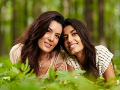 4 Important things Every mother should talk about with her teenager daughter, mother and teenage daughter relationships tips | हर मां को अपनी टीनएज बेटी के बारे में पता होनी चाहिए ये बातें, रिश्ता बनेगा मजबूत