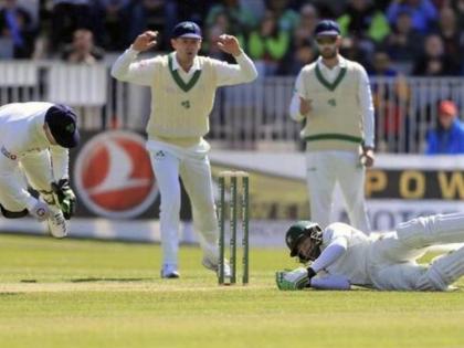 Ireland inaugural Test got off to a dramatic start, as Pakistan's Imam injured on first ball | आयरलैंड के ऐतिहासिक टेस्ट की 'नाटकीय' शुरुआत, पहली ही गेंद पर हुई अजीबोगरीब घटना