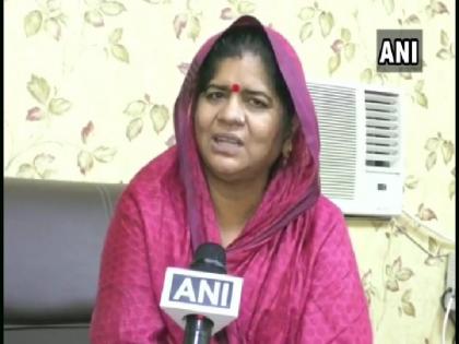 MP govt eggs distribution at Anganwadis: Minister Imarti Devi criticizes bjp, says they doing politics on it | MP: आंगनबाड़ियों में अंडे बांटने की योजना के विरोध पर कांग्रेसी मंत्री ने कहा, 'महाराष्ट्र में भी बंट रहे अंडे, तो बीजेपी यहीं राजनीति क्यों कर रही है'