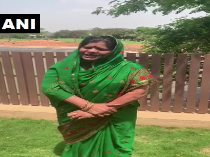 MP Taza Khabar: Jyotiraditya Scindia camp MLA Imrati Devi made the statement after her resignation, said - 'Have to jump into the well ...' | MP Taza Khabar: ज्योतिरादित्य सिंधिया खेमे की विधायक इमरती देवी ने इस्तीफे के बाद दिया बयान, कहा-'भले ही कुएं में कूदना पड़े...' 