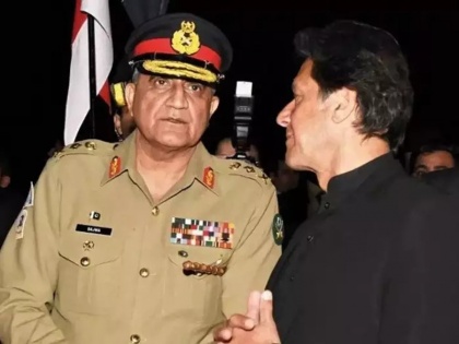 ISI chief slams Imran Khan says Cannot call army chief traitor | इमरान खान पर भड़के आईएसआई चीफ, कहा- अगर कमांडर-इन-चीफ देशद्रोही है, तो आप उससे छिपकर क्यों मिले?