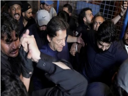 Situation worsens in Islamabad after Imran Khan's arrest, Section 144 invoked | पाकिस्तान: इमरान खान की गिरफ्तारी के बाद खराब हुए इस्लामाबाद के हालात, धारा 144 लागू