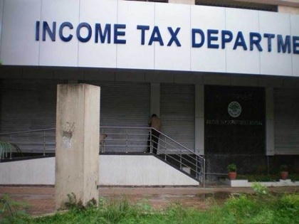 Income Tax Department detects Rs 470 crore TDS default by airline | इनकम टैक्स डिपार्टमेंट ने दिल्ली की कई कंपनियों की 470 करोड़ रुपये की TDS चूक पकड़ी