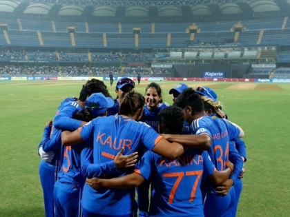 India vs Australia India Women vs Australia Women, 1st ODI After Test turn of ODI first ODI tomorrow India's record on home grounds is worse lost 40 in 50 matches know where to watch live updates | India vs Australia: टेस्ट के बाद वनडे की बारी, कल पहला वनडे, घरेलू मैदानों पर भारत का रिकॉर्ड अधिक खराब, 50 मैच में 40 हारे, जानें कहां देखें लाइव अपडेट