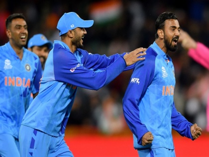 T20 World Cup 2022: India won by 10 runs against Bangladesh, topped the points table | टी20 विश्वकप 2022: कांटे की टक्कर में बांग्लादेश के खिलाफ 5 रन से जीता भारत, प्वाइंट टेबल पर शीर्ष पर पहुंचा