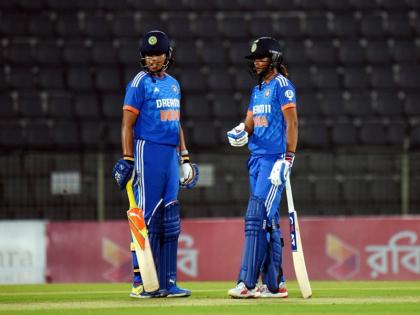 IND-W vs BAN-W, 4th T20I: India beats Bangladesh by 56 runs, Harmanpreet and Richa played good innings, lead 4-0 in the series | IND-W vs BAN-W, 4th T20I: भारत ने बांग्लादेश को 56 रन से हराया, हरमनप्रीत और रिचा ने खेली उम्दा पारी, सीरीज में 4-0 से आगे