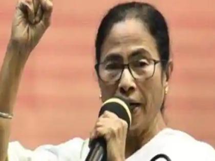 Bengal CM Mamata Banerjee said Pilot averted head-on collision with another plane | आसमान में ममता बनर्जी के विमान के सामने आया था दूसरा विमान, बंगाल सीएम ने कहा- अगर 10 सेकंड तक वही स्थिति रहती तो...