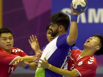 asian games 2018 india mens handball team loses first match | Asian Games 2018: भारतीय पुरुष हैंडबाल टीम पहले मैच में हारी, महिला टीम का मुकाबला कल