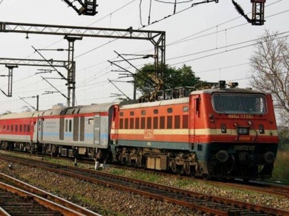 Arvind Kumar Singh's blog: When will the catering service of Indian Railways improve? | अरविंद कुमार सिंह का ब्लॉग: भारतीय रेल की खानपान सेवाएं कब सुधरेंगी?