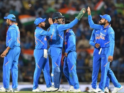 India vs Australia: MS Dhoni will be crucial, as India Eye series win against Australia in Ranchi ODI | IND vs AUS: रांची वनडे की जंग में धोनी पर होंगी नजरें, ऑस्ट्रेलिया पर 50वीं जीत हासिल करने उतरेगा भारत