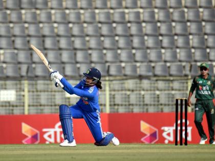 Bangladesh Women vs India Women, 2nd T20I Live Score 2024 BANW 119 India Women need 73 runs in 88 balls india lead 1-0 | BANW vs INDW Score 2024: सीरीज में 1-0 से आगे टीम इंडिया, भारत ने दूसरे मैच में बांग्लादेश को 119 रन पर समेटा