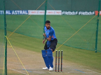 India vs Australia 2023 hardik pandya India wontoss opted to field Kuldeep Yadav in see 11 | India vs Australia 2023: हार्दिक पंड्या ने टॉस जीता, कलाई स्पिनर को अंतिम एकादश में शामिल किया, देखें प्लेइंग इलेवन