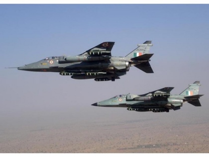 IAF Pilots killed by Air Force mistake awarded gallantry medals | वायुसेना की गलती से मारे गए पायलट वीरता पदकों से सम्मानित