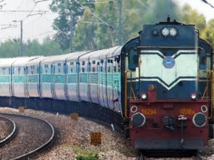 Lockdown: 20 special trains carrying migrant workers stuck in Madhya Pradesh | Lockdown: प्रवासी श्रमिकों को ले जारी रही 20 विशेष ट्रेनें मध्य प्रदेश में अटकीं
