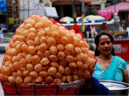 Top 5 street foods in India you must have to try | कश्मीर से कन्याकुमारी तक,भारत के हर कोने में मिलते हैं ये स्ट्रीट फूड